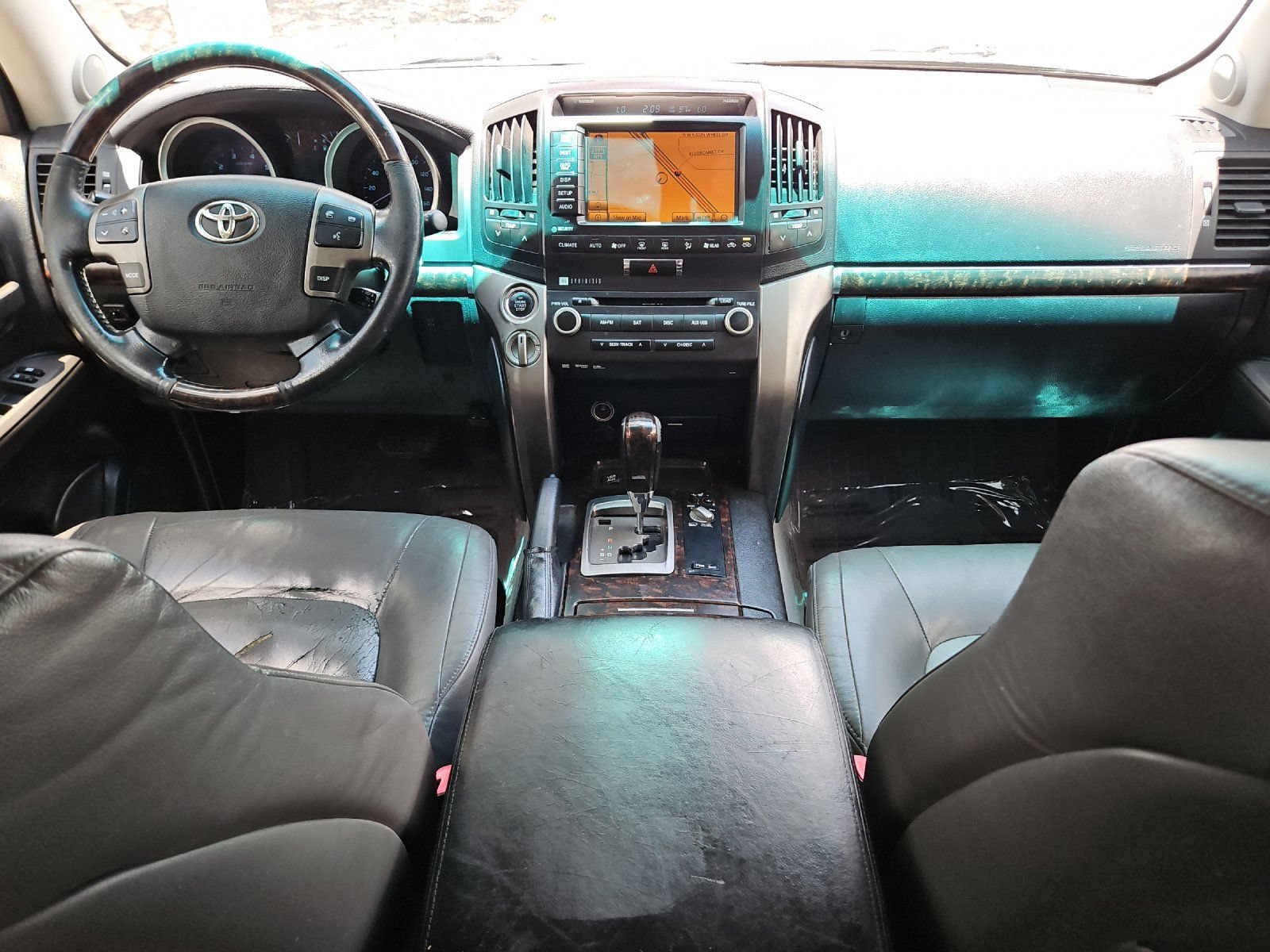 Used 2011 Toyota Land Cruiser w/ Upgrade Pkg AWD/4WD image 12