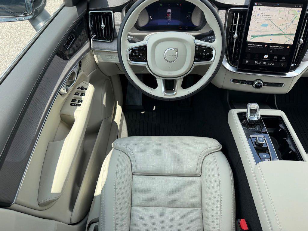 New 2026 Volvo XC90 T8 Ultra w/ Protection Package Premier AWD/4WD image 9