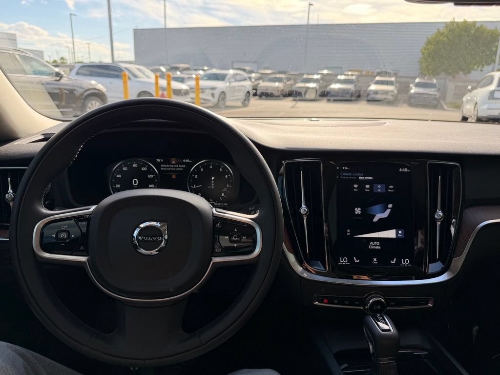 Used 2019 Volvo S60 T5 Momentum FWD image 14