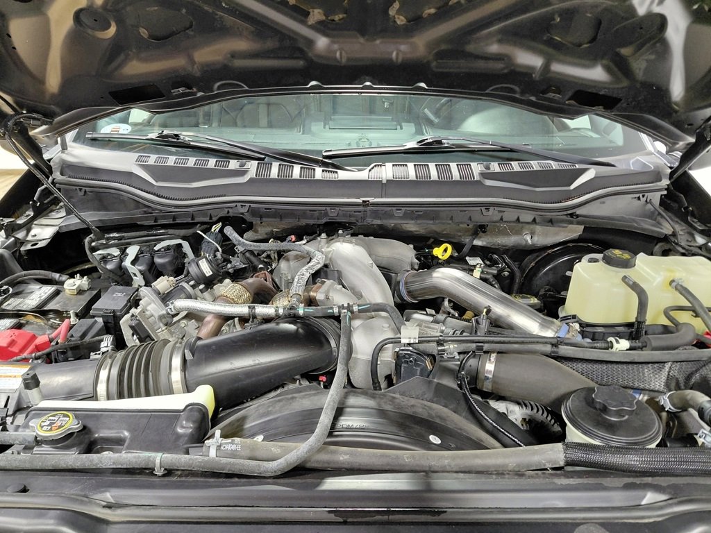 Used 2021 Ford F350 Platinum w/ Tremor Off-Road Package image 18