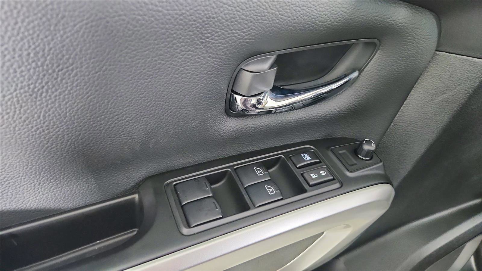 Certified 2024 Nissan Titan SV image 19