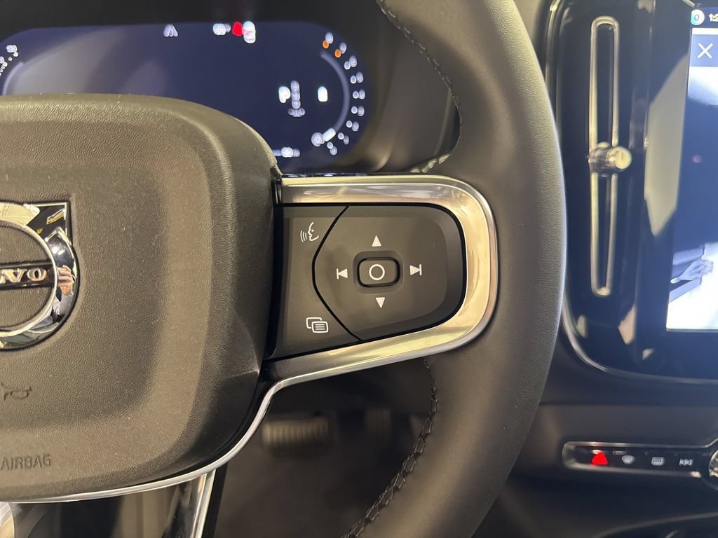New 2026 Volvo XC40 B5 Ultra w/ Climate Package AWD/4WD image 10