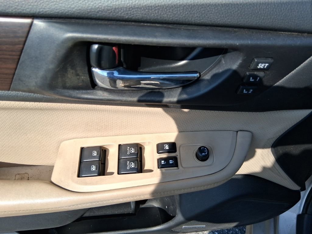 Used 2015 Subaru Legacy 2.5i Limited image 9