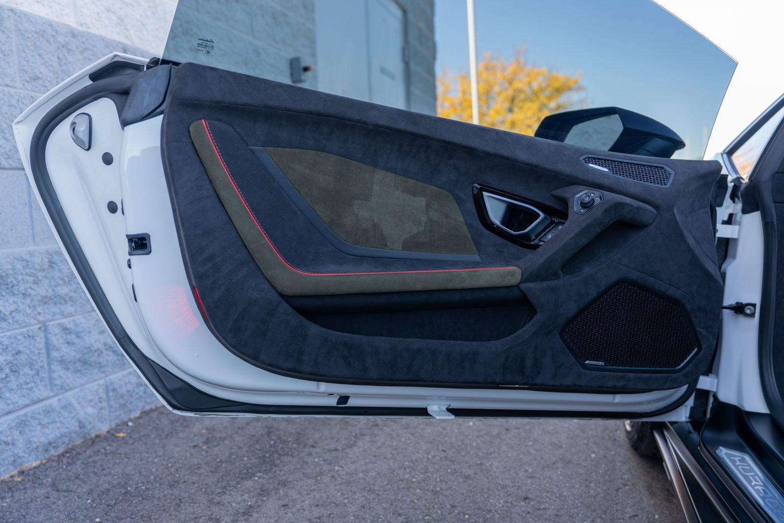 Used 2024 Lamborghini Huracan Sterrato image 26