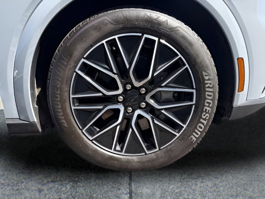 Used 2025 Ford Mustang Mach-E Premium image 9