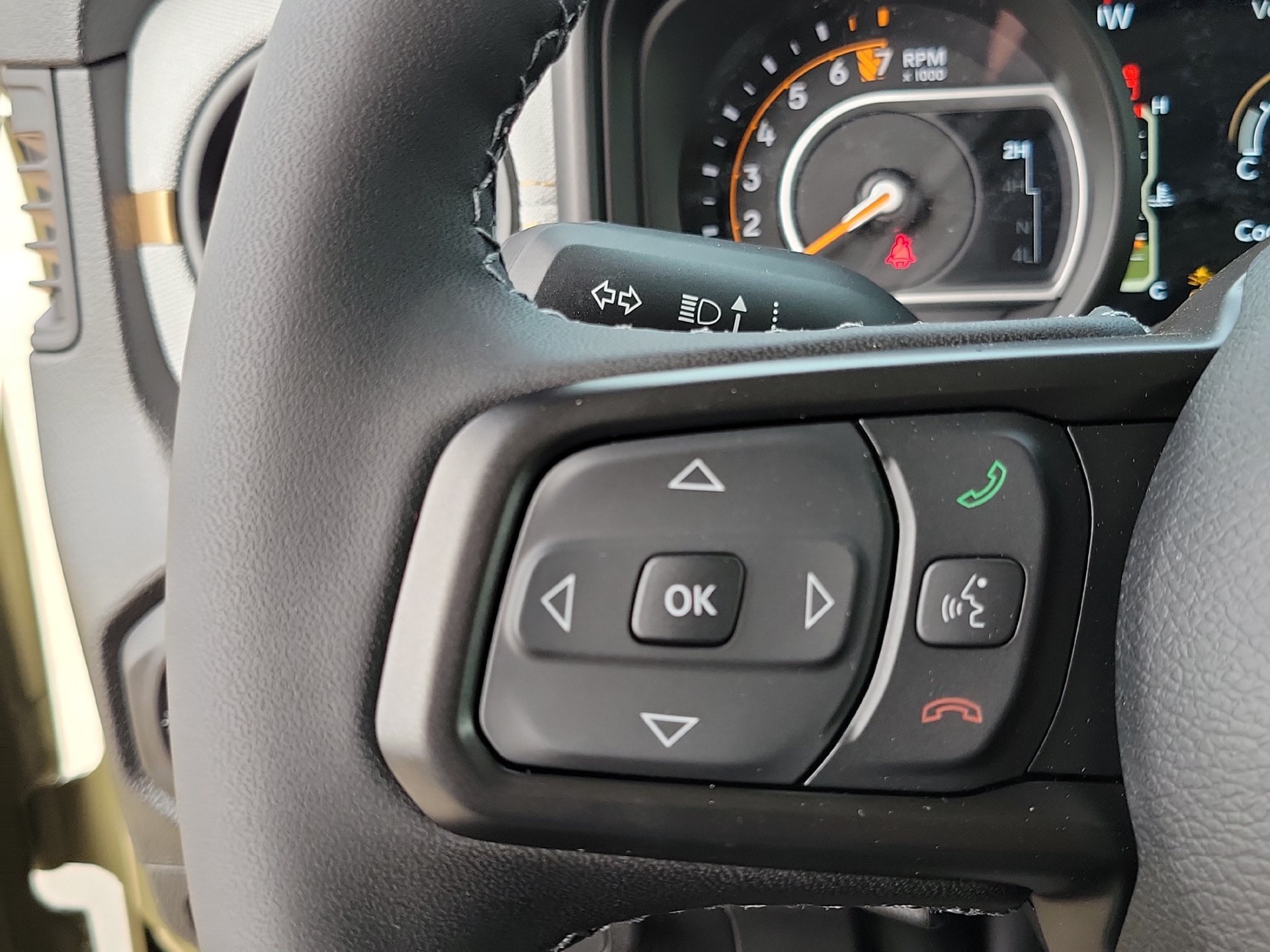 New 2026 Jeep Gladiator Sport AWD/4WD image 5