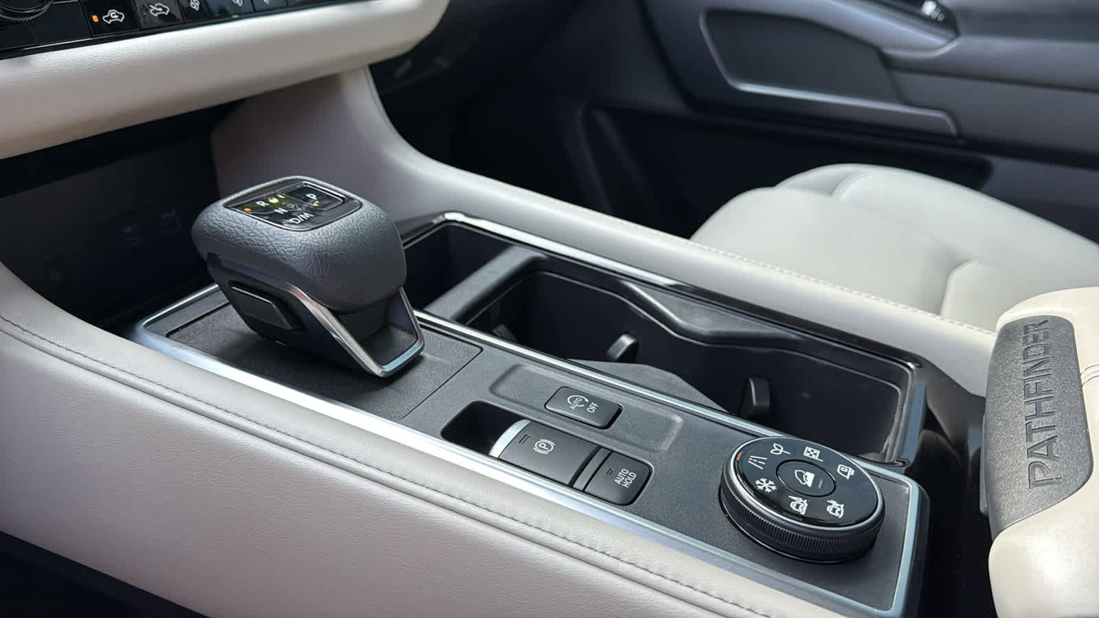 Certified 2023 Nissan Pathfinder SL image 22