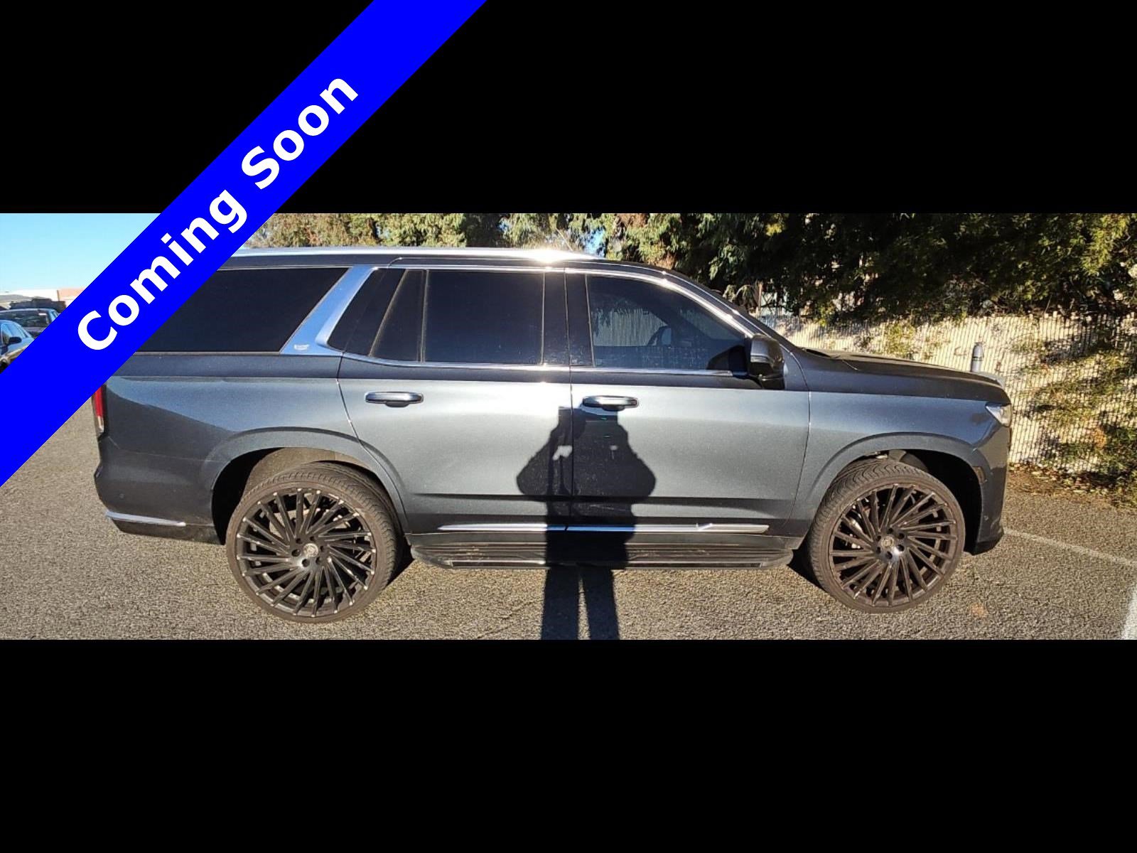 Used 2021 Cadillac Escalade Premium Luxury image 17