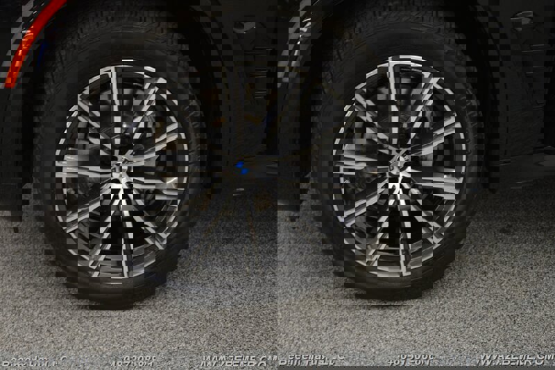 Used 2024 BMW X5 xDrive40i w/ M Sport Package image 45