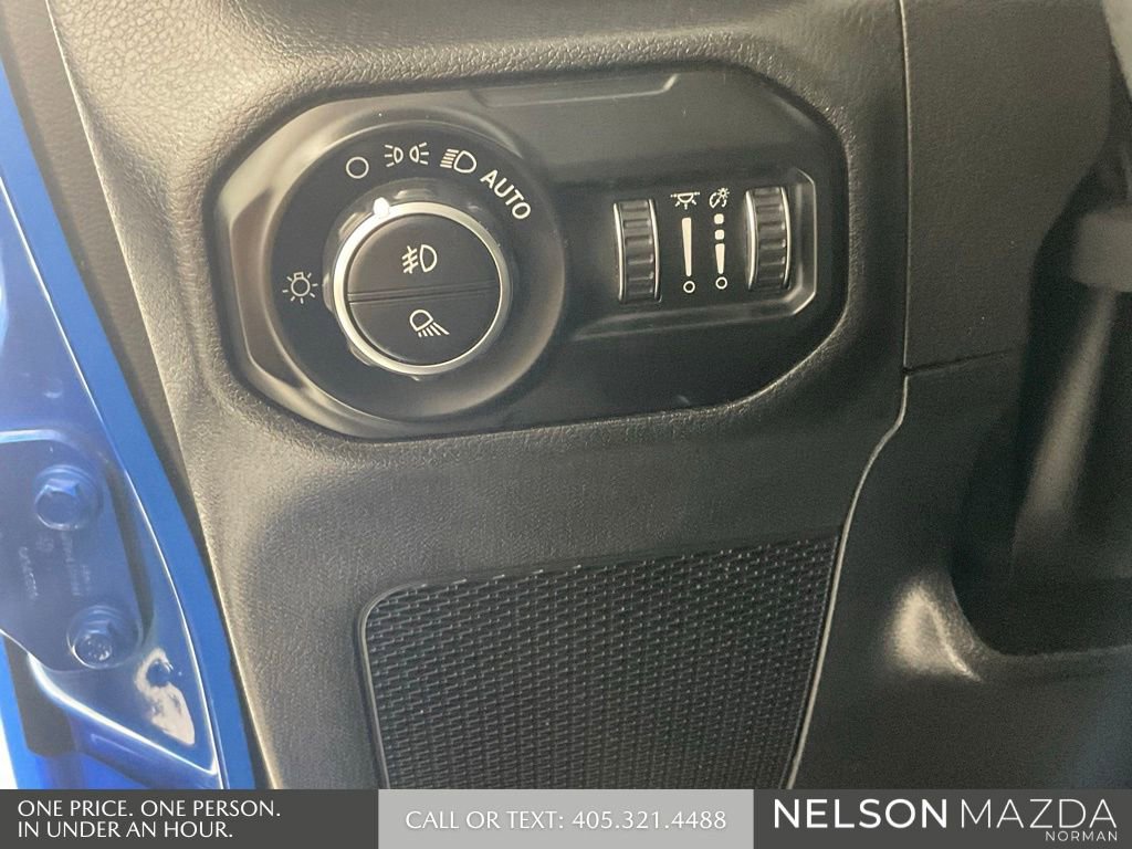 Used 2020 Jeep Gladiator Overland AWD/4WD image 41
