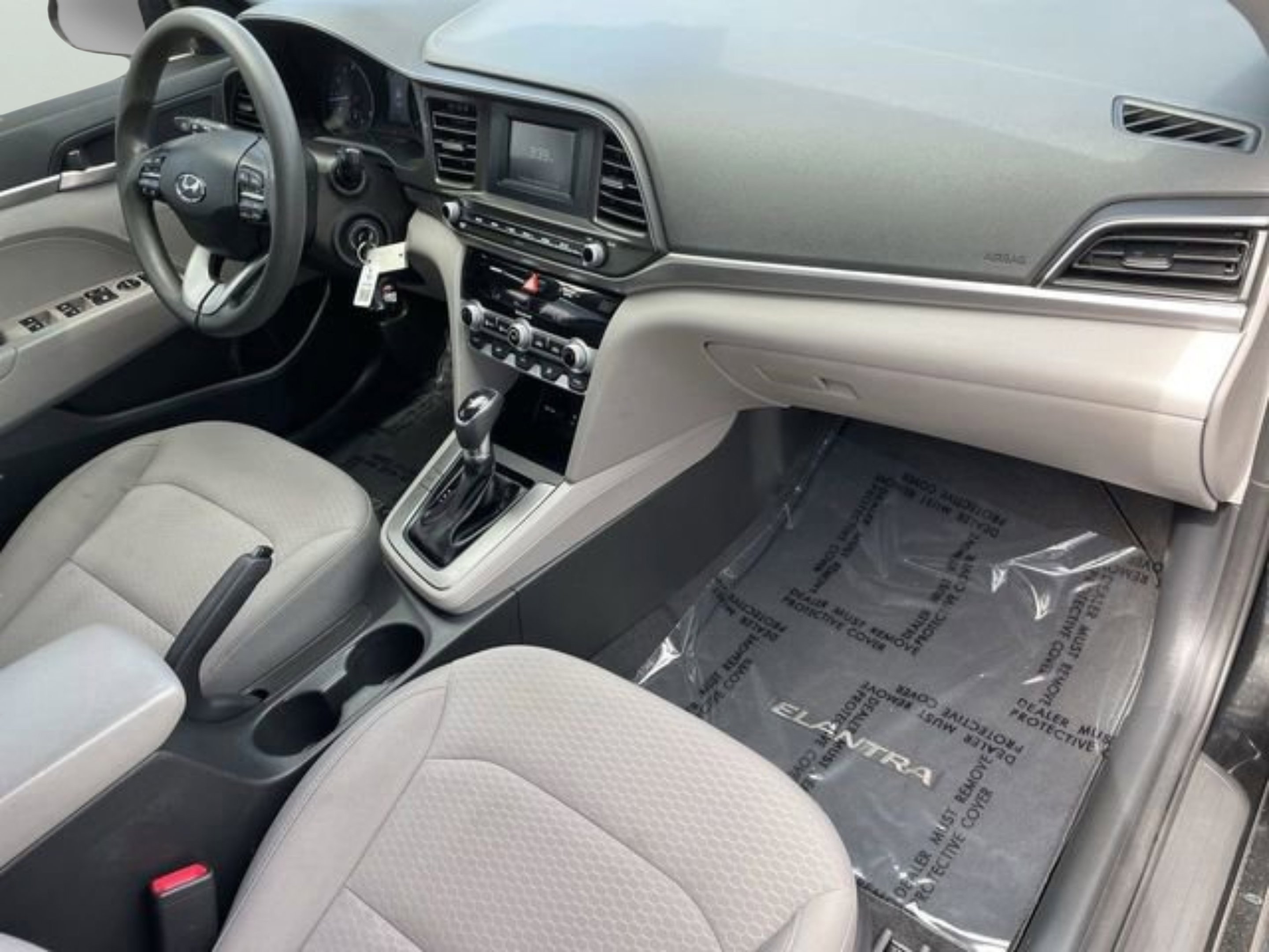 Used 2020 Hyundai Elantra SE FWD image 8
