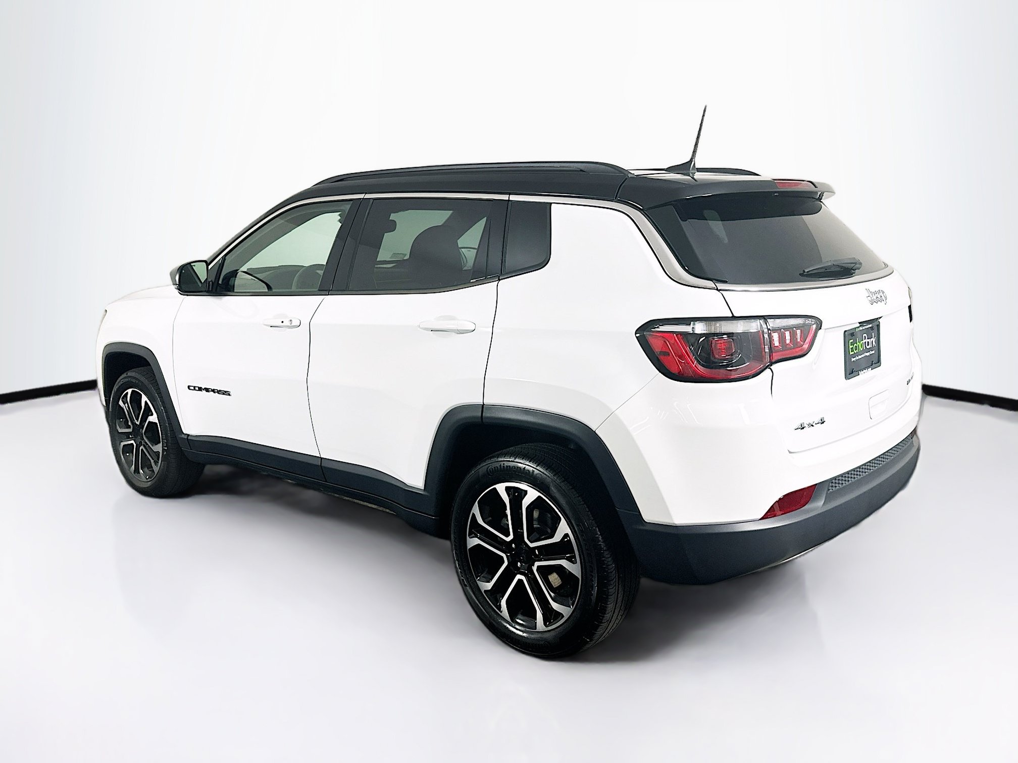 Used 2023 Jeep Compass Limited AWD/4WD image 5