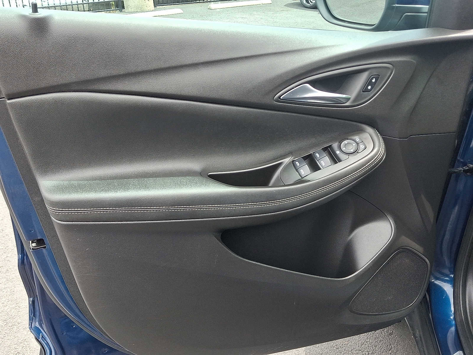 Used 2023 Buick Encore GX Select AWD/4WD image 12