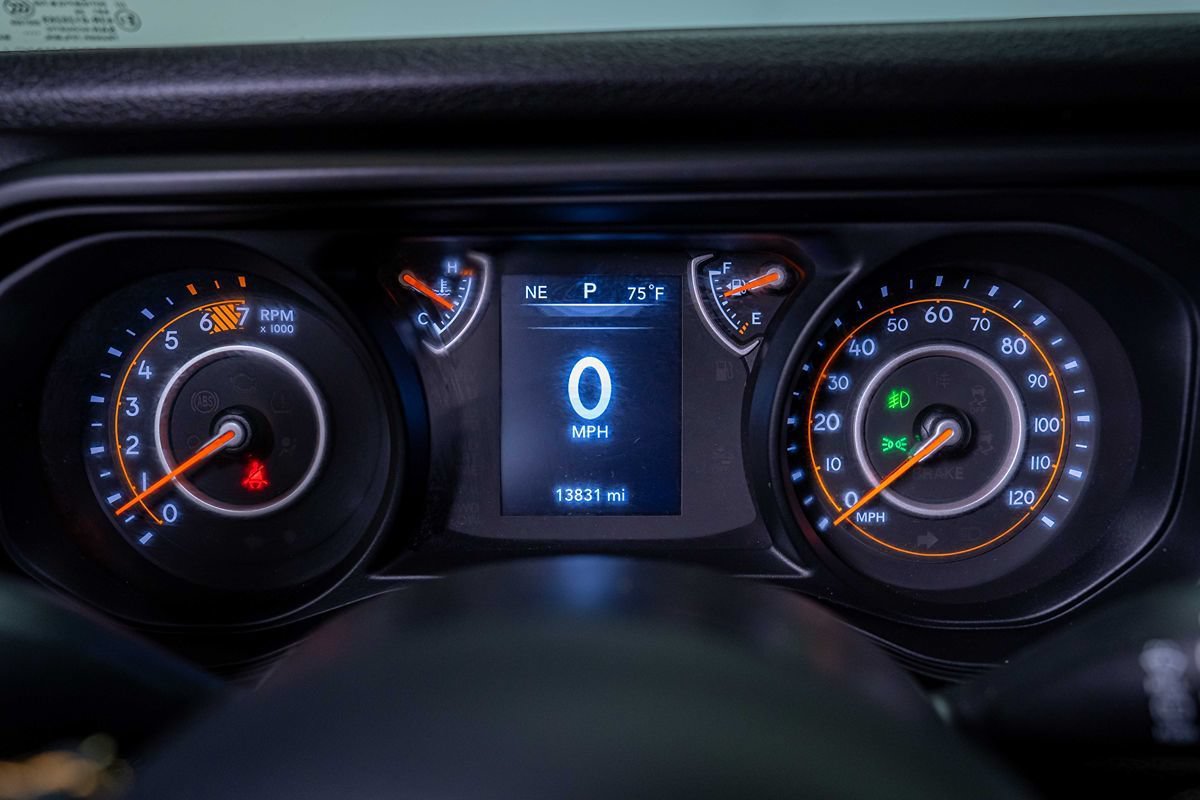 Used 2024 Jeep Wrangler Unlimited Sport AWD/4WD image 28