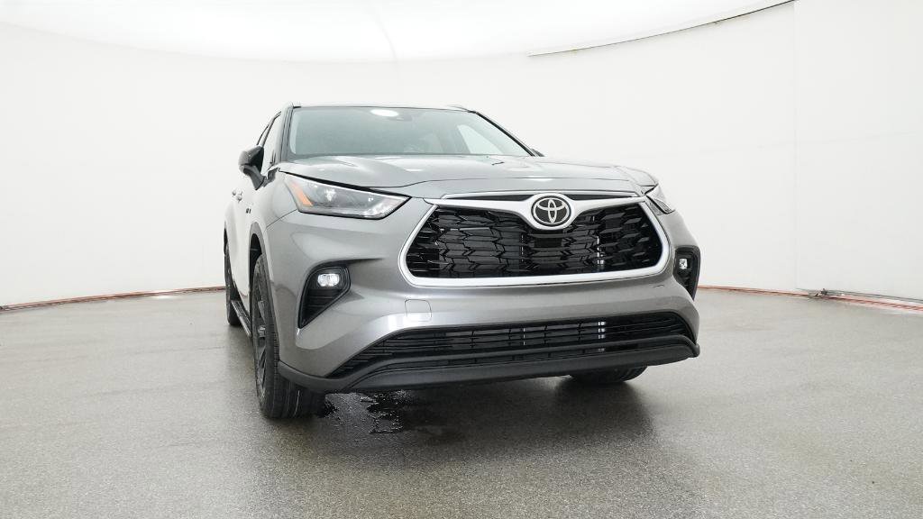 New 2025 Toyota Highlander XLE image 33