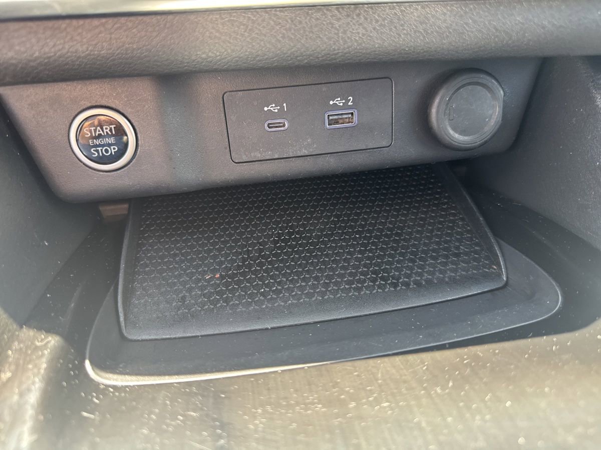 Used 2023 Nissan Rogue SV image 24