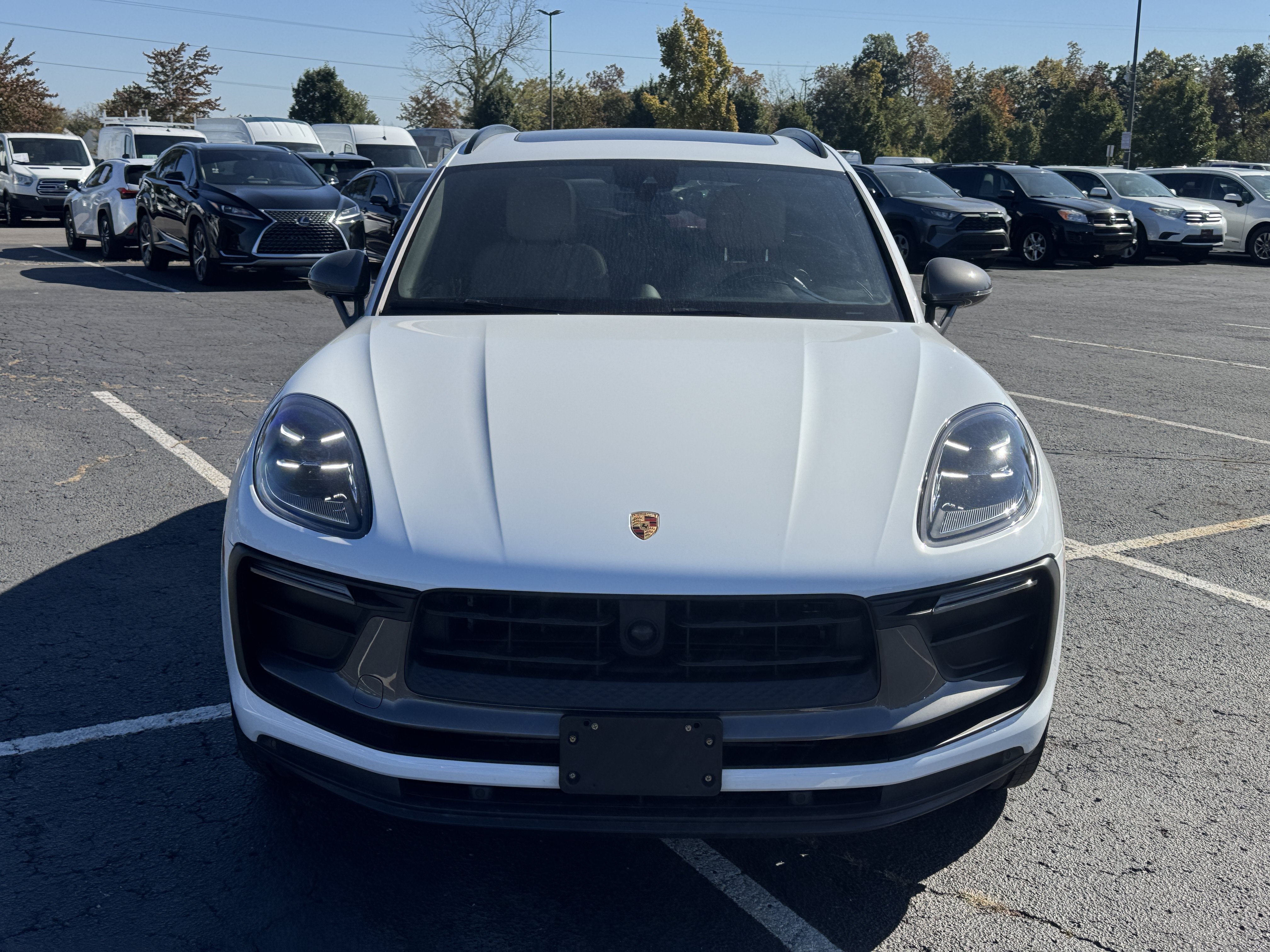 Used 2024 Porsche Macan AWD/4WD image 2