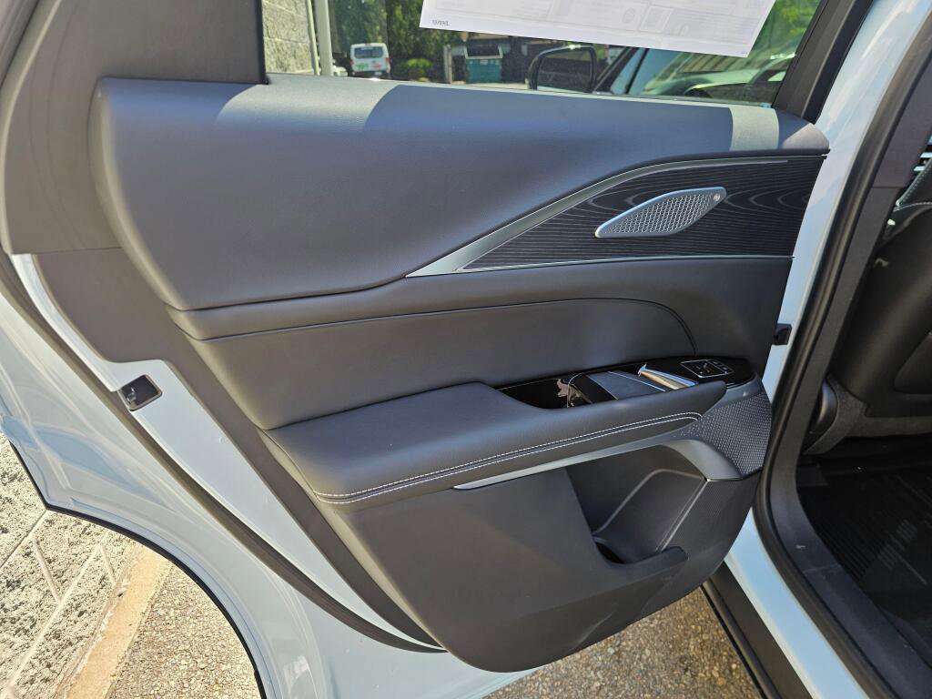 New 2026 Cadillac Lyriq Signature Sport w/ LPO, ONYX Package AWD/4WD image 19