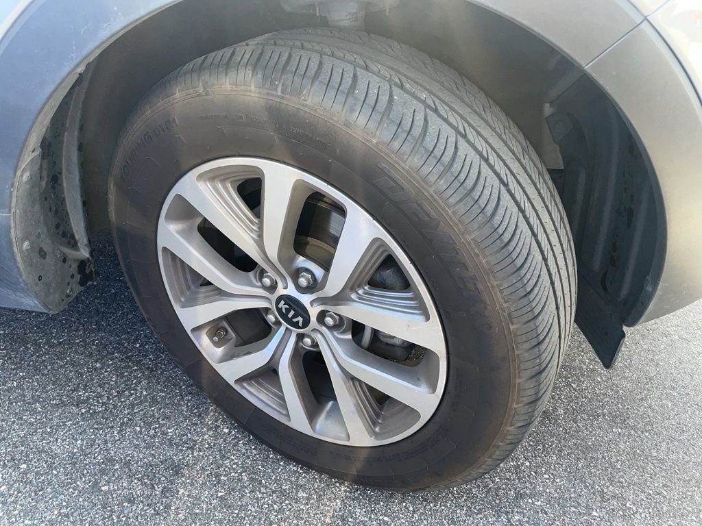 Used 2016 Kia Sportage LX w/ LX Popular Package image 16