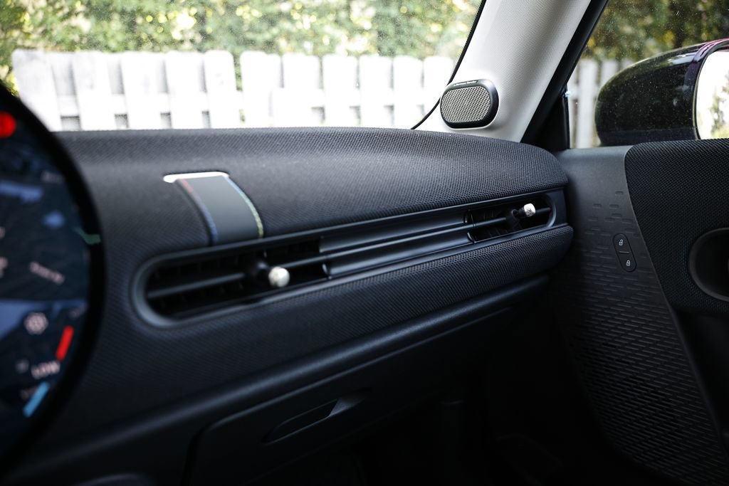 Used 2025 MINI Cooper S FWD image 37