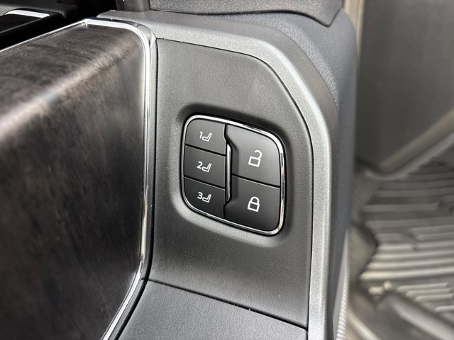 Used 2026 Ford F250 Lariat w/ FX4 Off-Road Package image 24