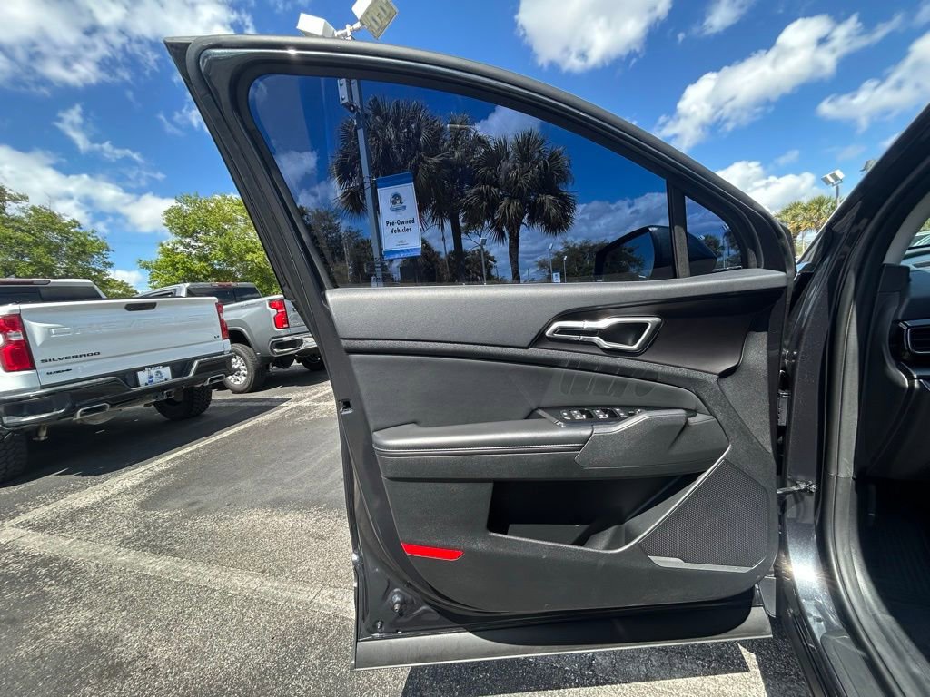 Used 2024 Kia Sportage EX image 29