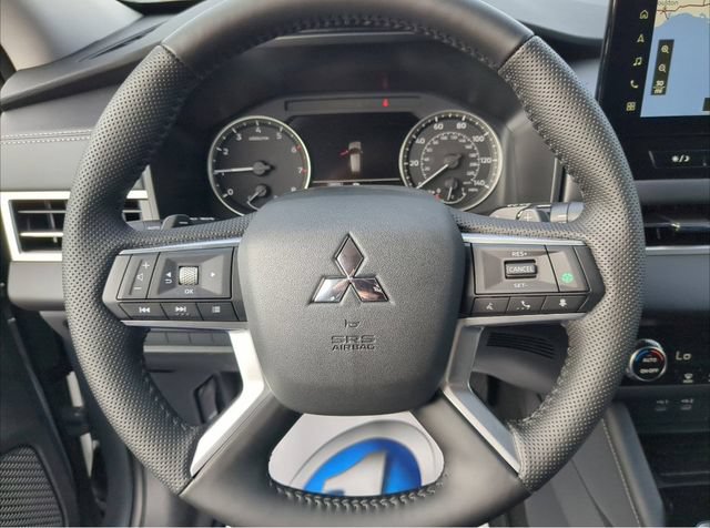 New 2026 Mitsubishi Outlander AWD image 35