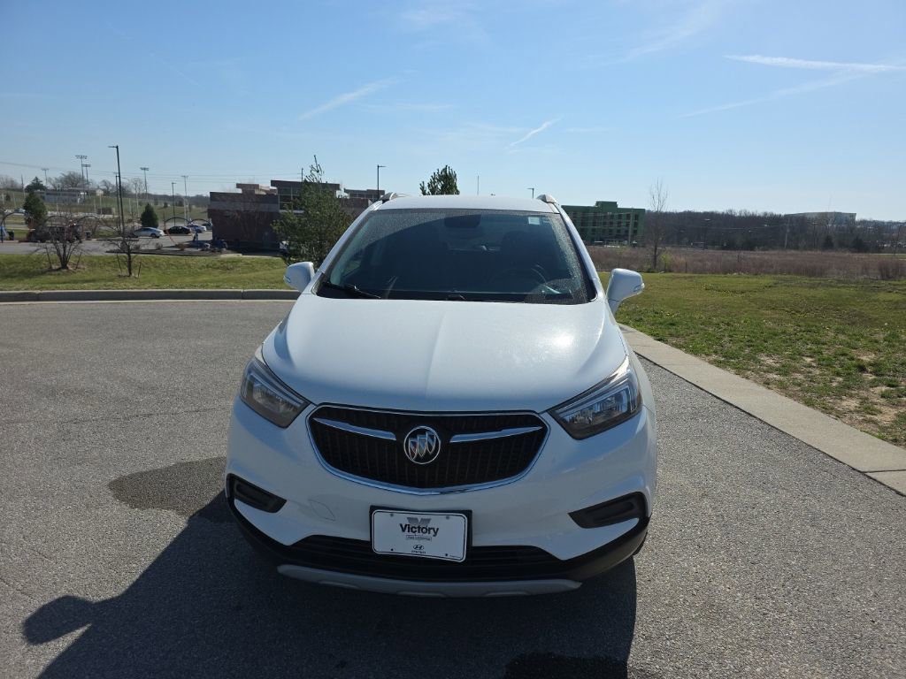 Used 2018 Buick Encore Preferred image 2