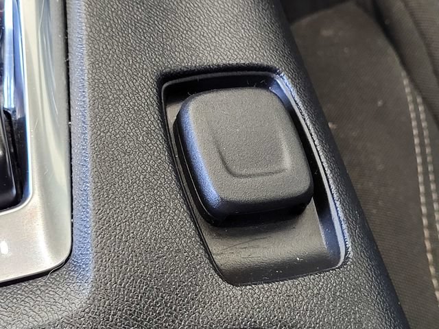 Used 2021 Chevrolet Camaro LS RWD image 12