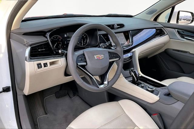 Used 2024 Cadillac XT6 Premium Luxury w/ LPO, Floor Liner Package image 12