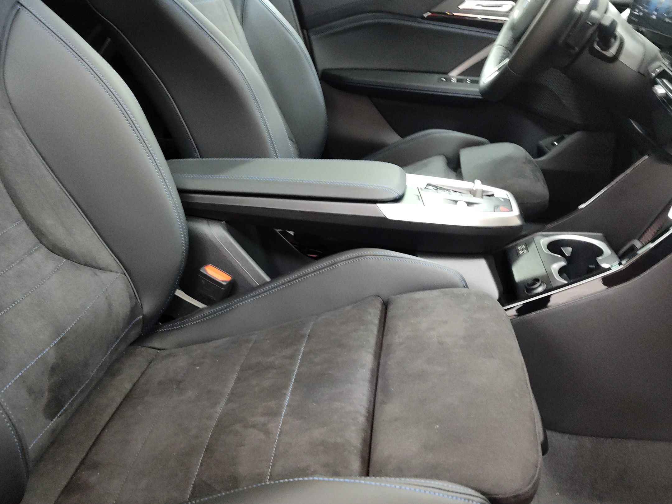 Used 2026 BMW X1 xDrive28i w/ Technology Package AWD/4WD image 25