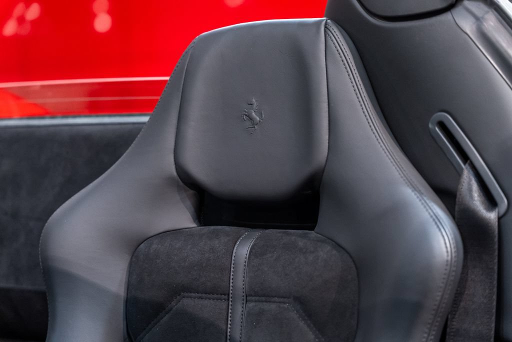 Certified 2014 Ferrari 458 Spider RWD image 6