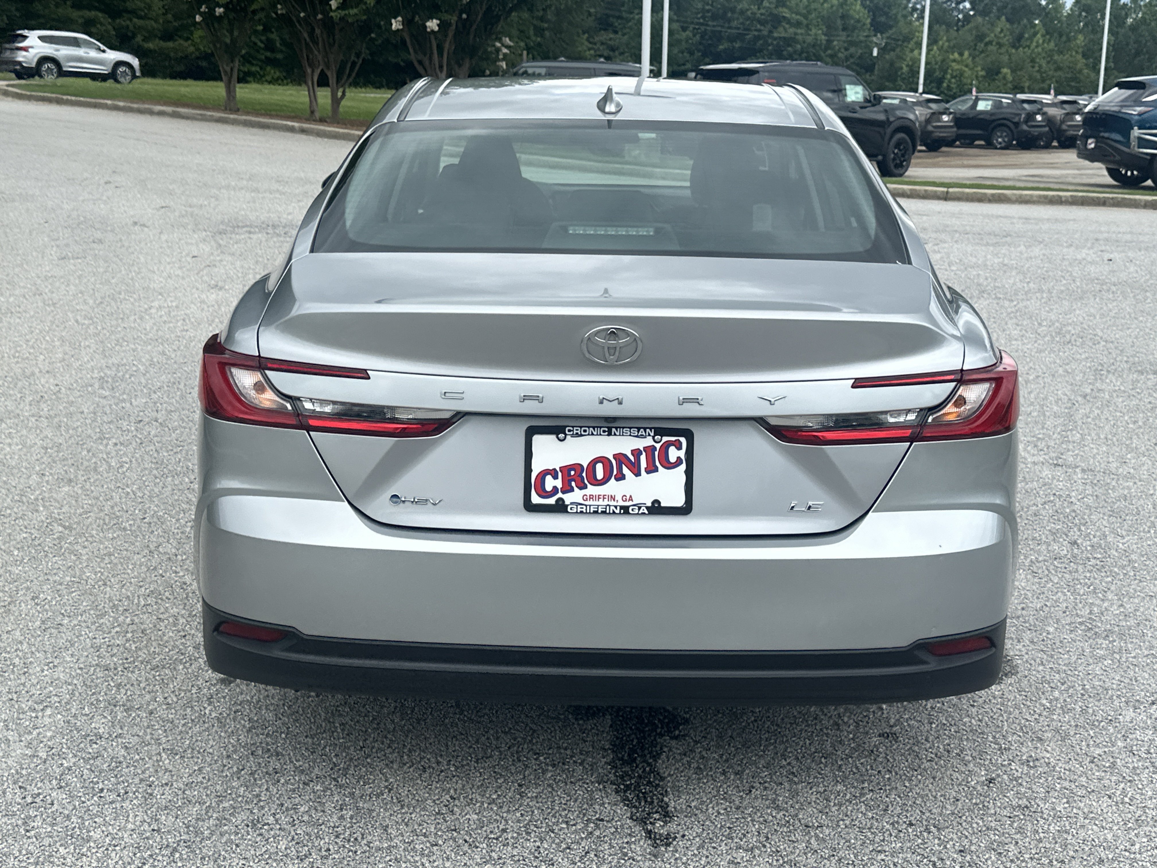 Used 2025 Toyota Camry LE FWD image 6