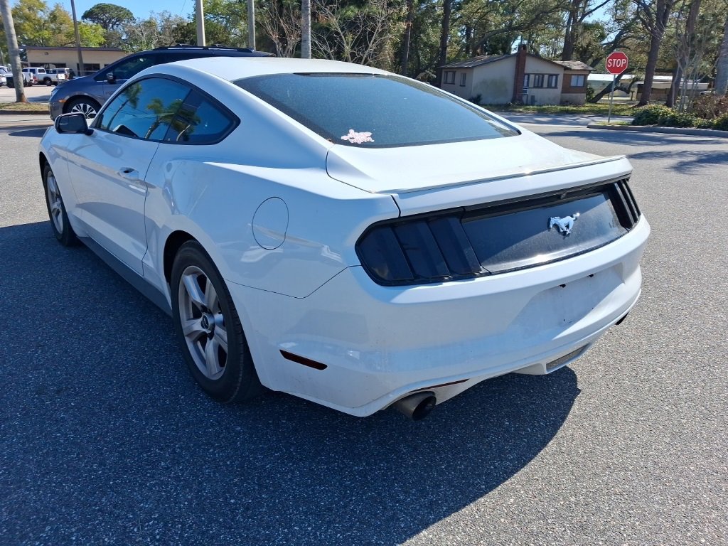 Used 2017 Ford Mustang Coupe image 7