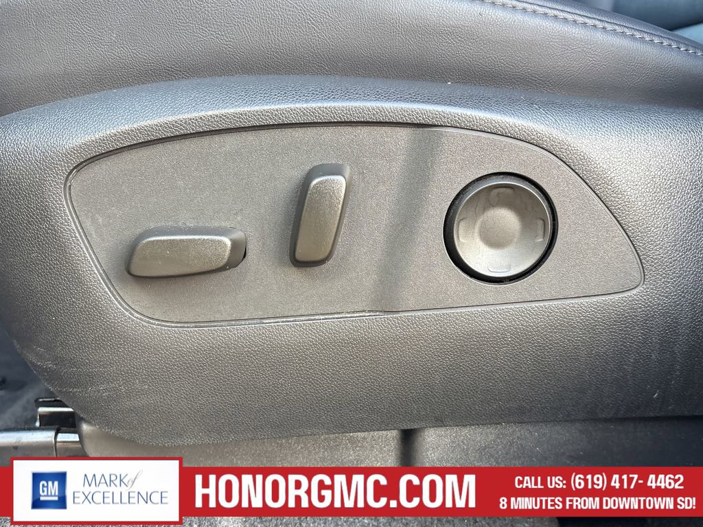 Used 2024 GMC Acadia Elevation image 13