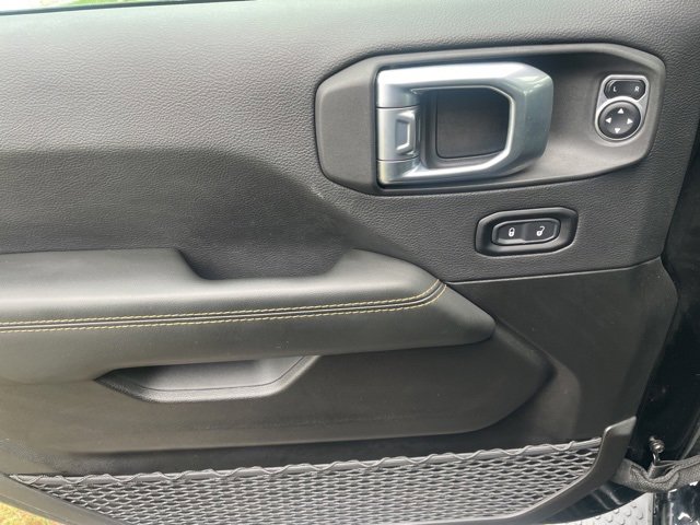 Used 2024 Jeep Wrangler Sahara w/ Safety Group image 11