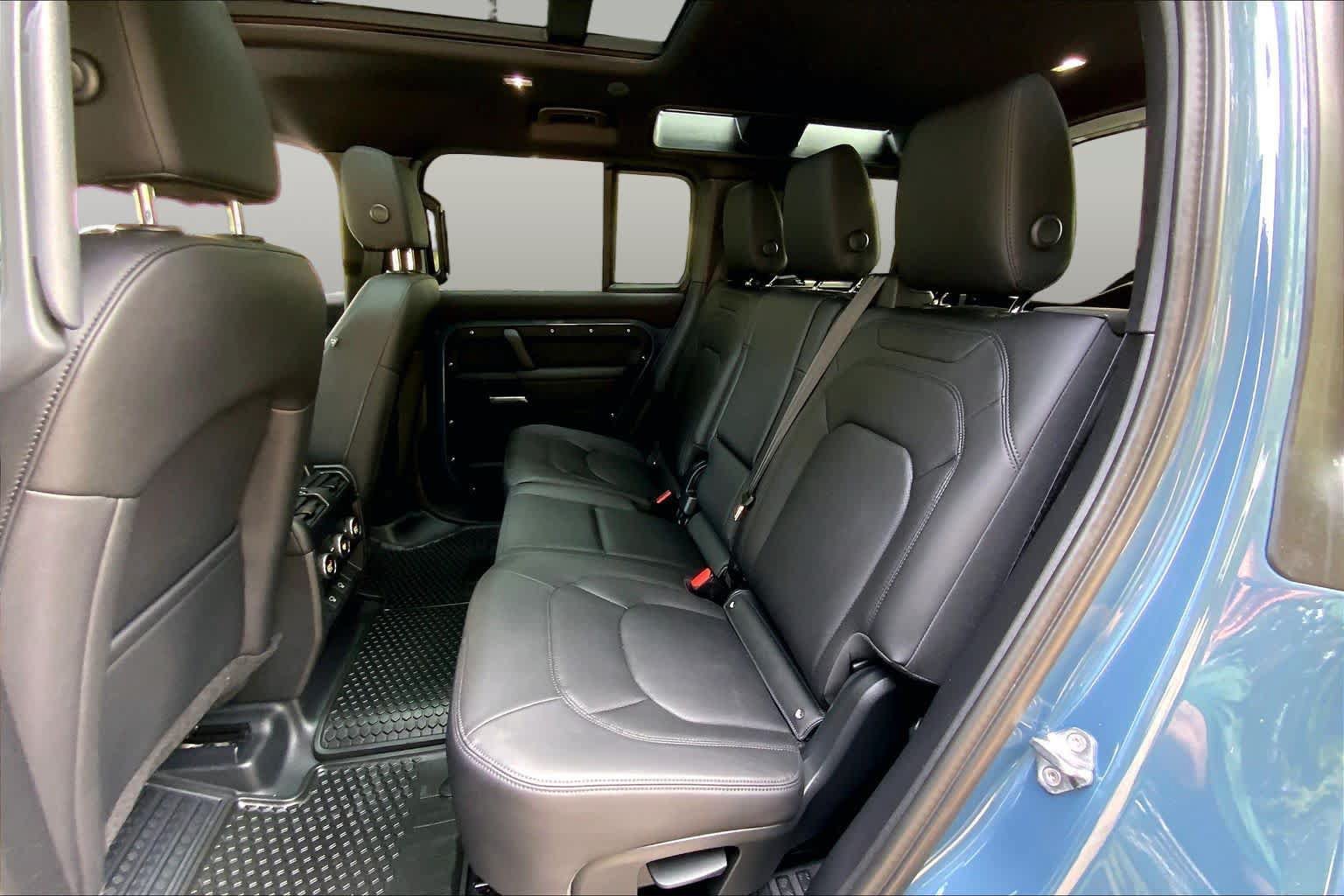 Used 2025 Land Rover Defender 110 S AWD/4WD image 19