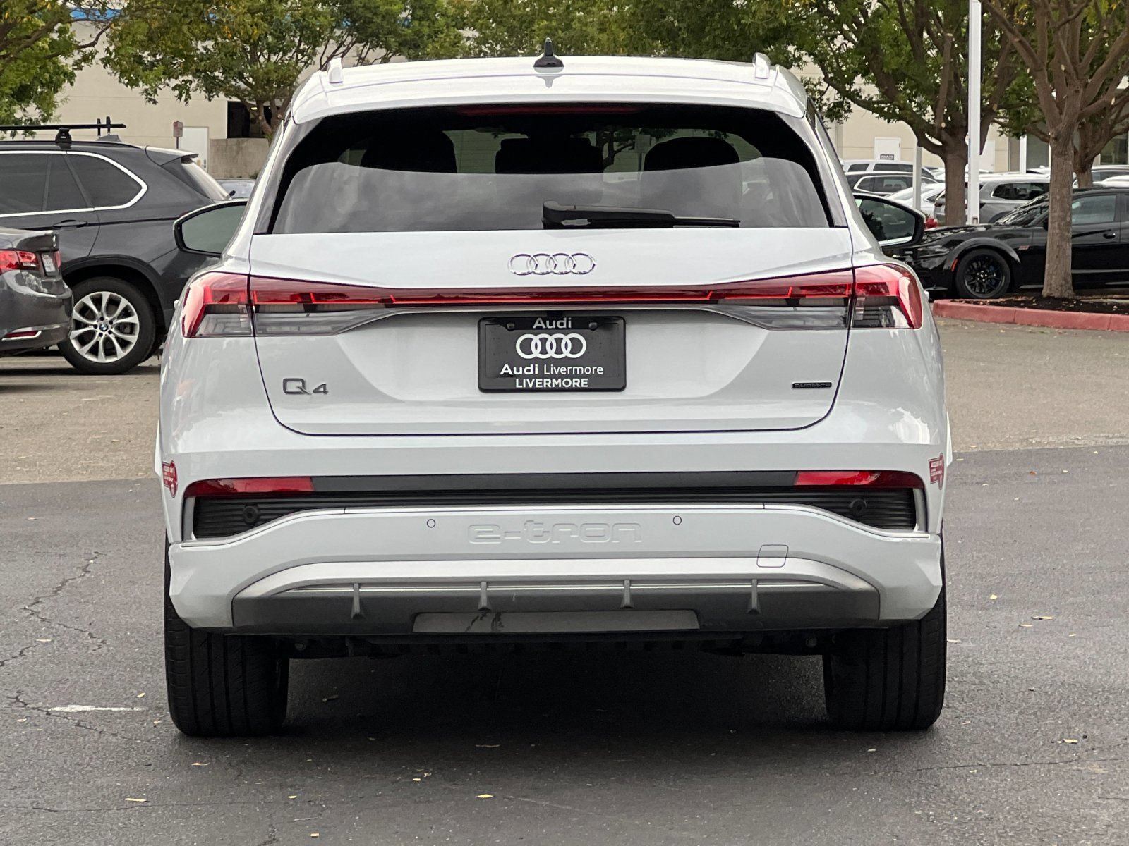Used 2024 Audi Q4 e-tron Prestige AWD/4WD image 5