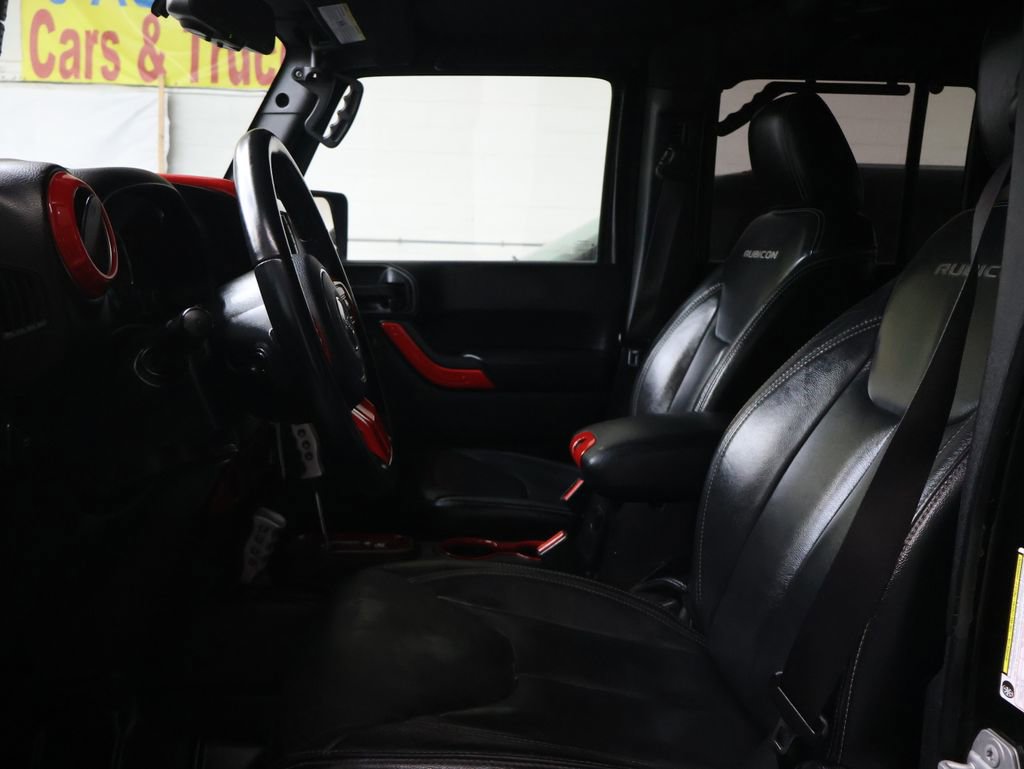 Used 2018 Jeep Wrangler Unlimited Rubicon w/ Connectivity Group image 17