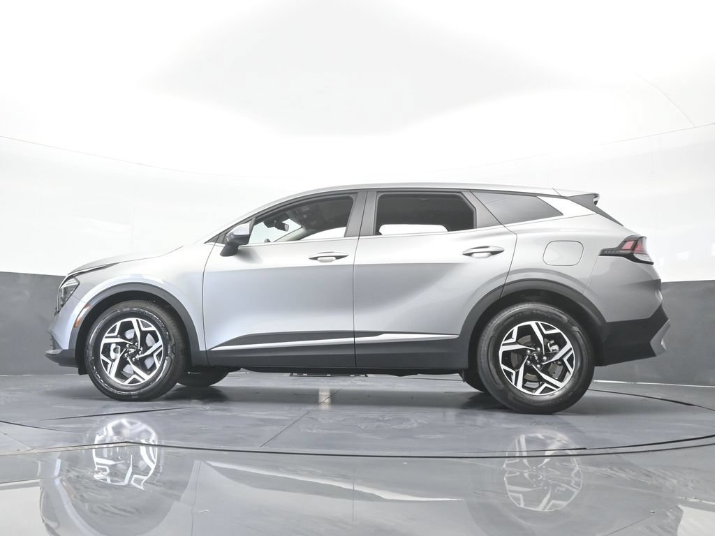 Used 2025 Kia Sportage LX FWD image 54