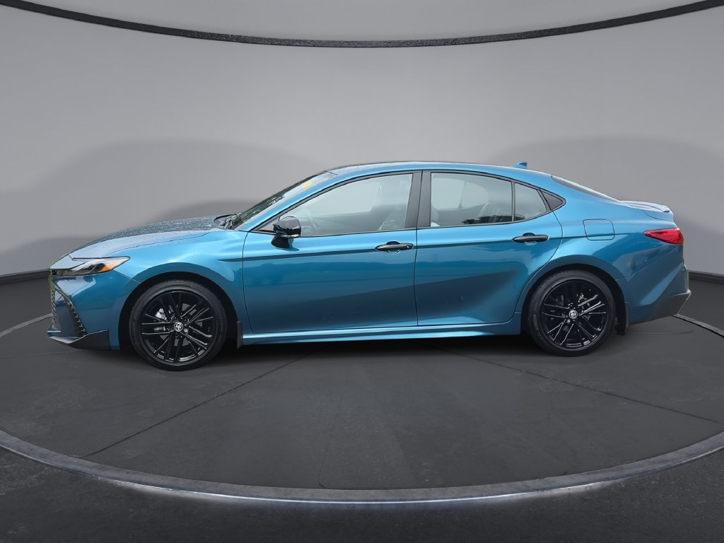 Used 2025 Toyota Camry SE FWD image 5