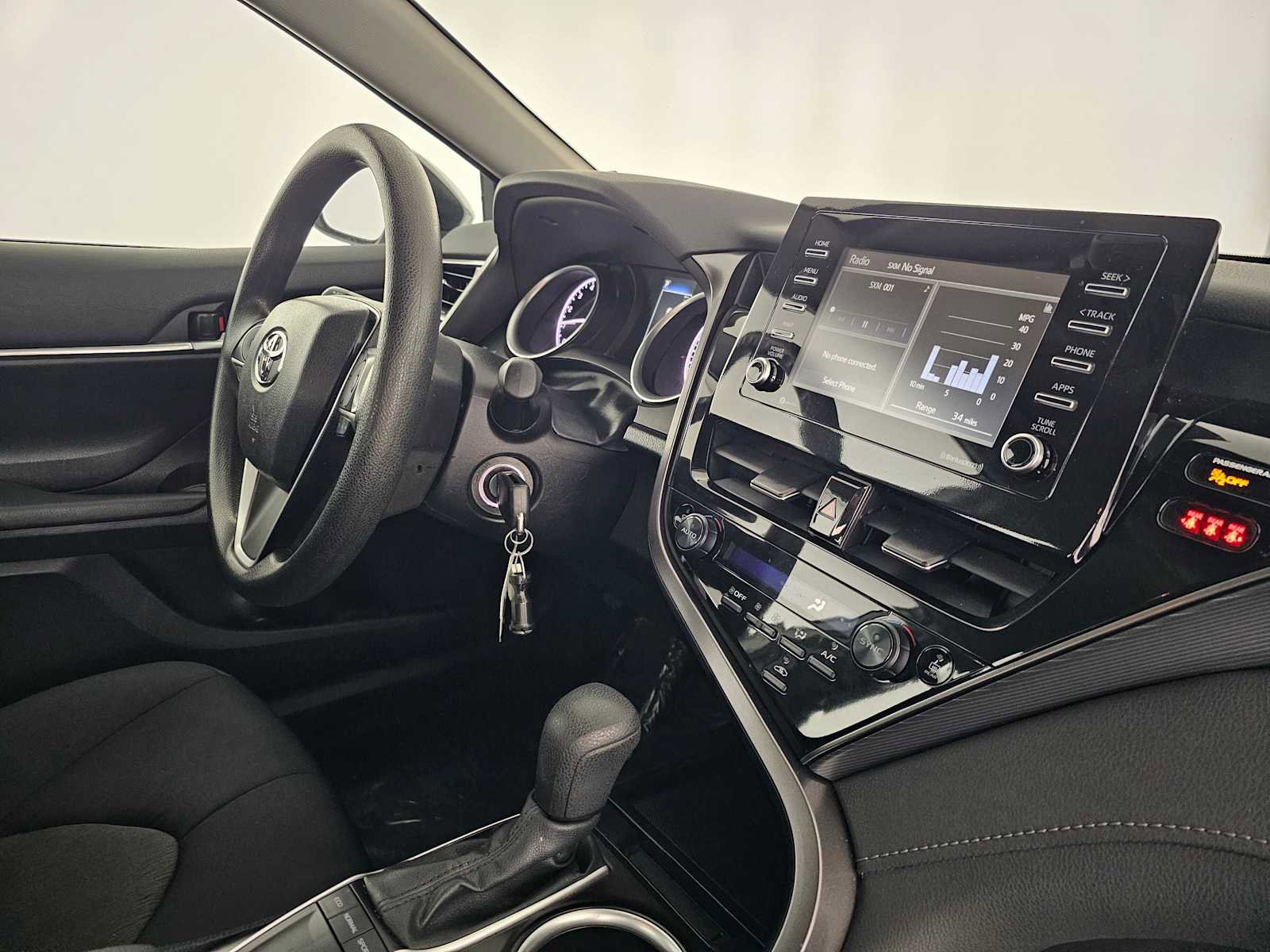 Used 2024 Toyota Camry LE image 11