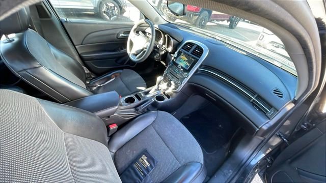Used 2014 Chevrolet Malibu LT image 2