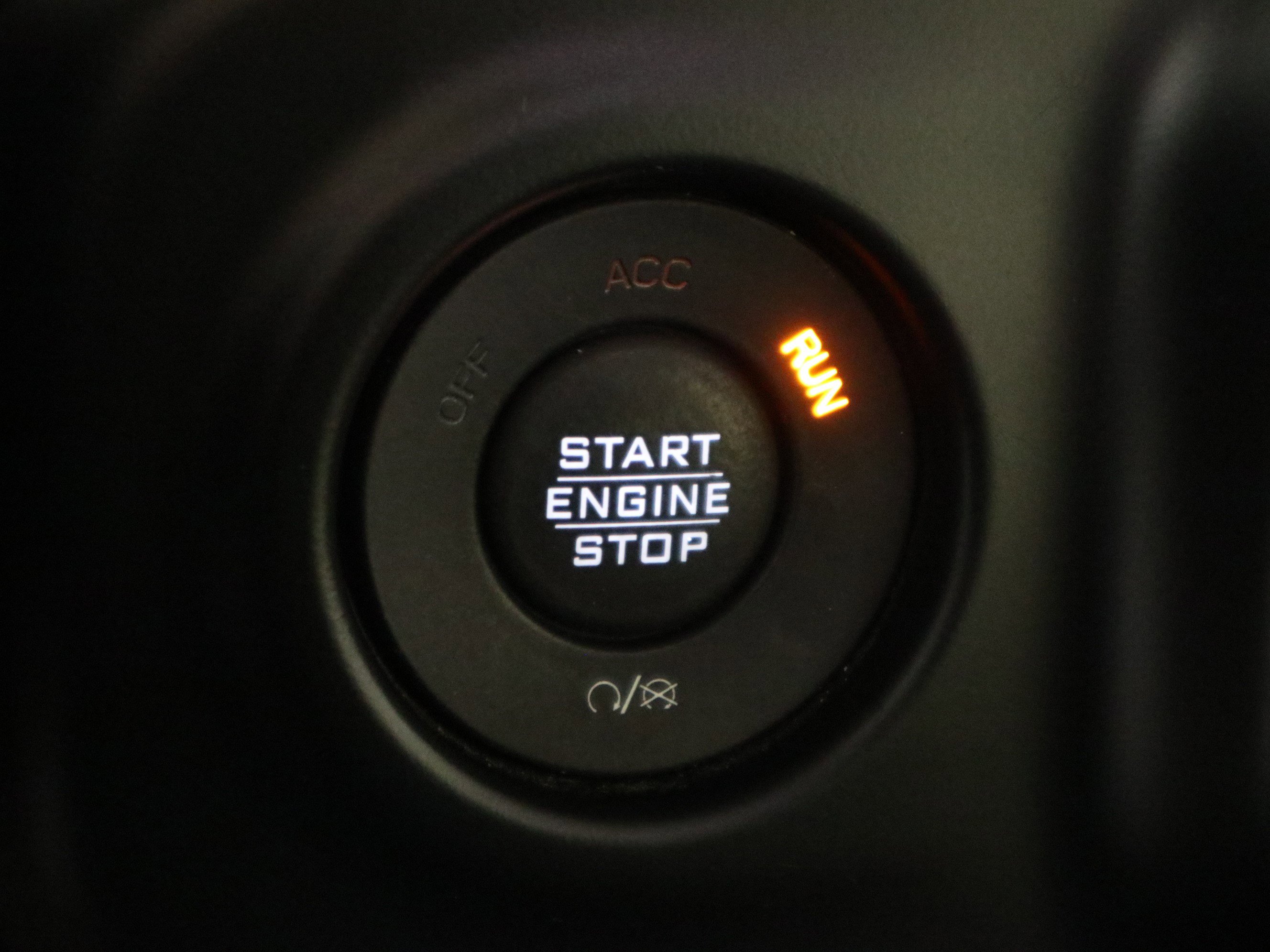 Used 2018 Jeep Wrangler Unlimited Sahara AWD/4WD image 30