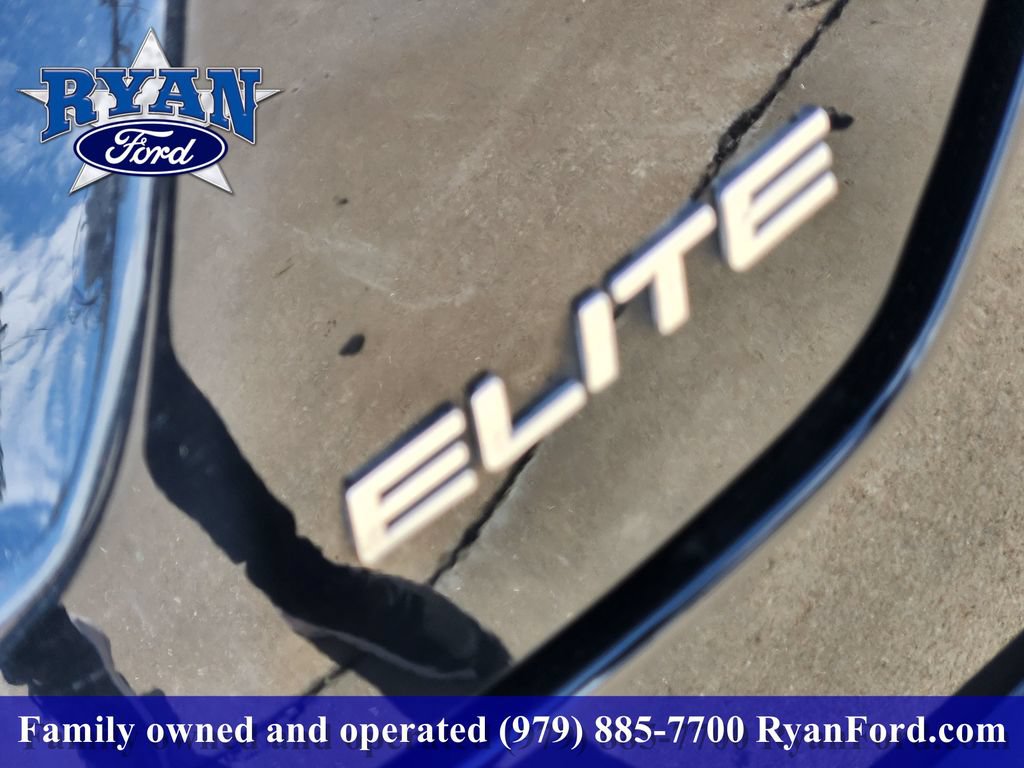 Used 2025 Honda Pilot Elite image 9