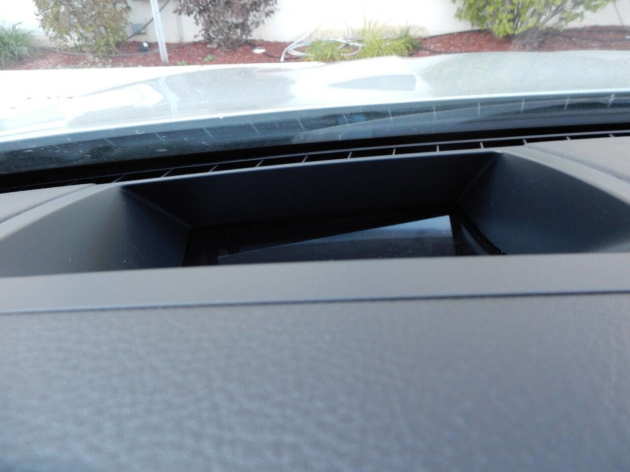 Used 2012 BMW 550i xDrive Sedan image 45