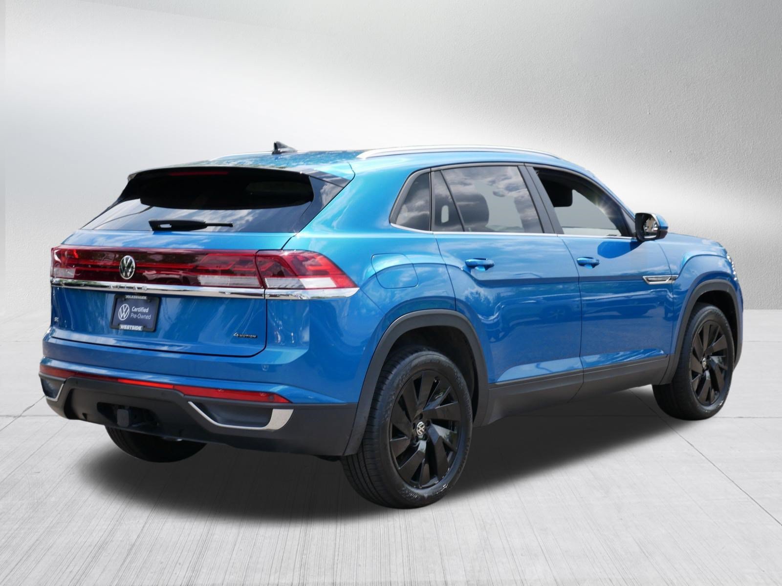 Certified 2024 Volkswagen Atlas Cross Sport SE w/ Panoramic Sunroof Package AWD/4WD image 7