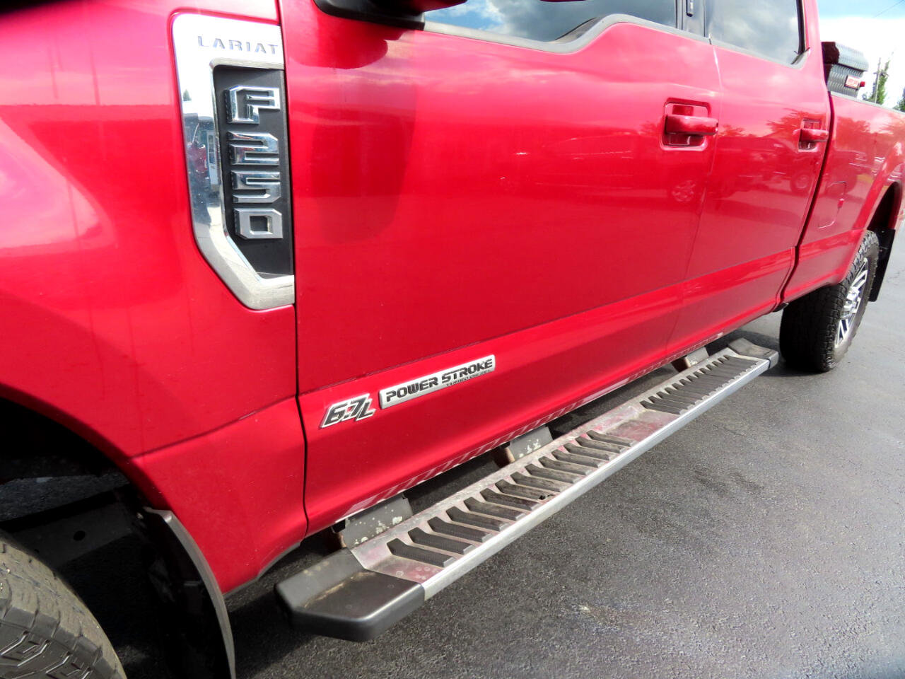 Used 2019 Ford F250 Lariat w/ Lariat Value Package image 12
