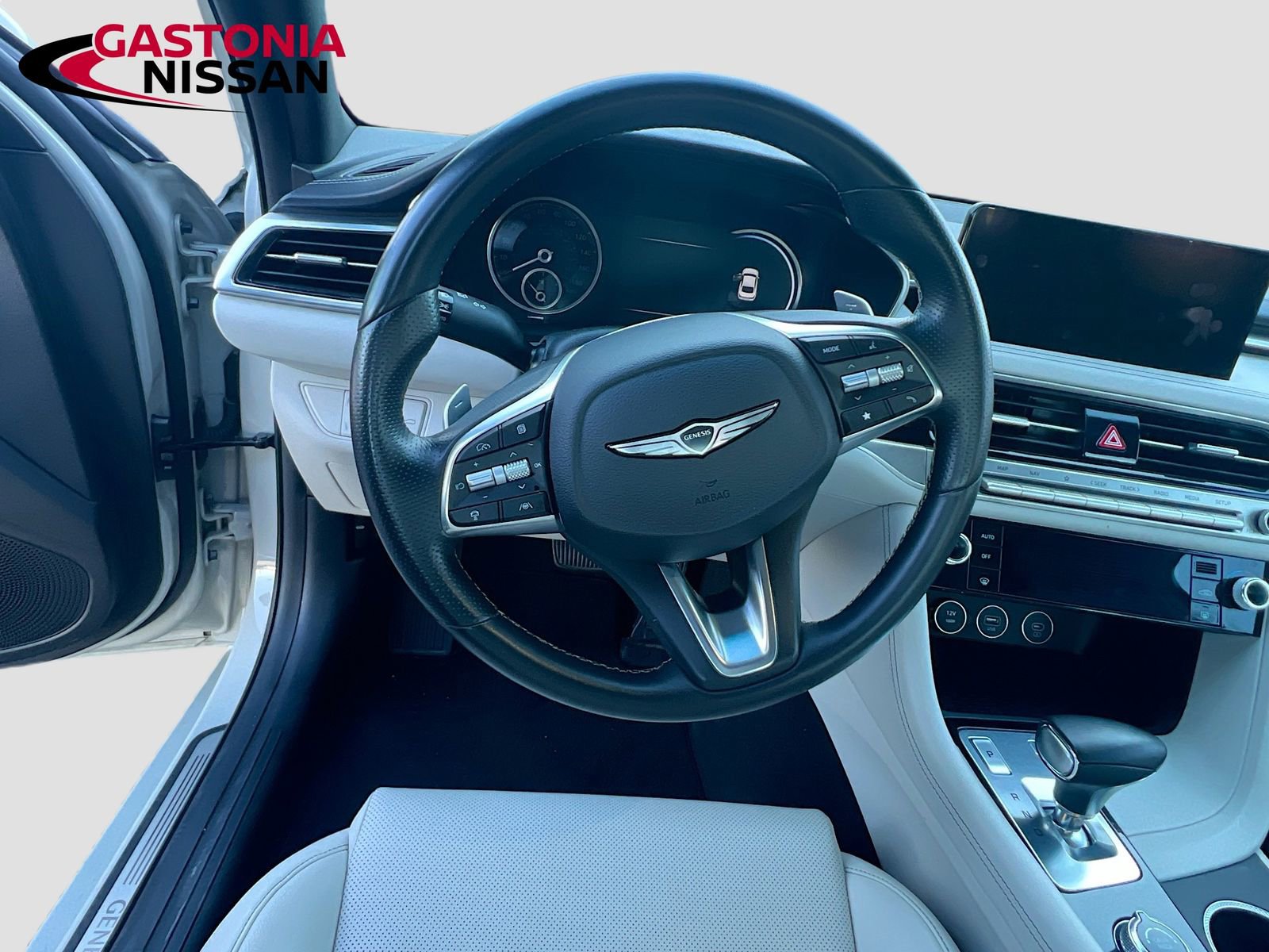 Used 2024 Genesis G70 2.5T image 14