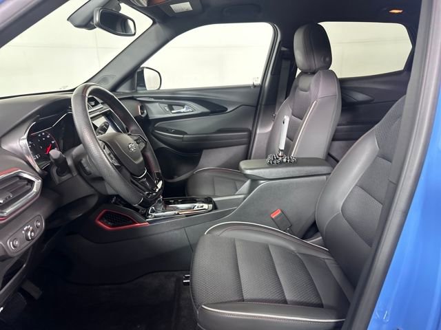 Used 2023 Chevrolet TrailBlazer RS w/ Sun and Liftgate Package image 11